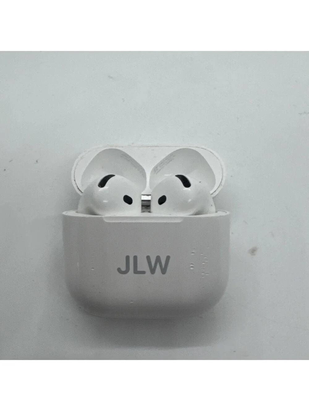 Apple AirPods 4th Gen ANC with MagSafe Charging Case A3056 A3055 A3059 MXP93LL/A
